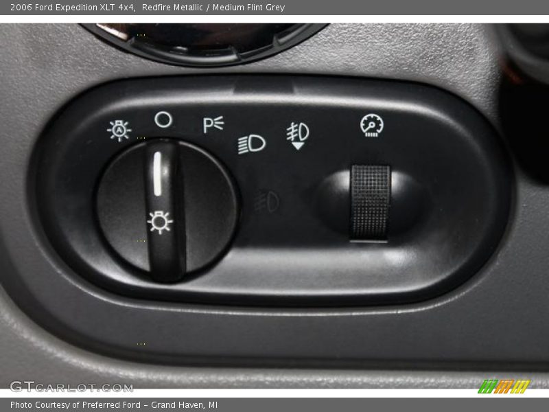 Redfire Metallic / Medium Flint Grey 2006 Ford Expedition XLT 4x4