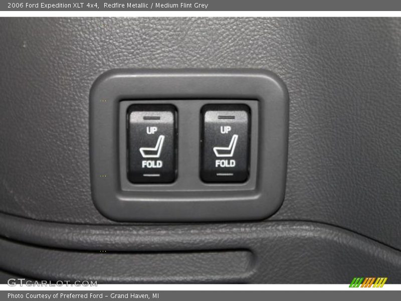 Redfire Metallic / Medium Flint Grey 2006 Ford Expedition XLT 4x4