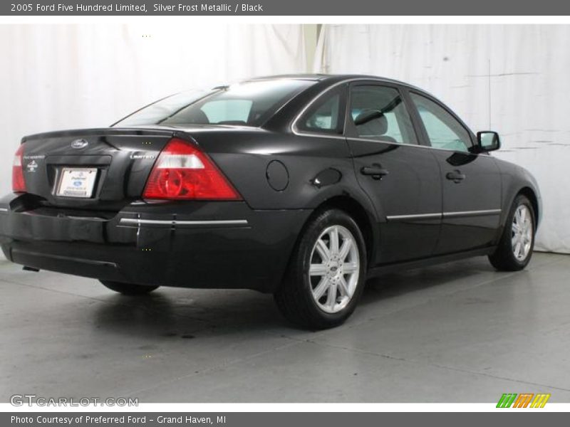 Silver Frost Metallic / Black 2005 Ford Five Hundred Limited