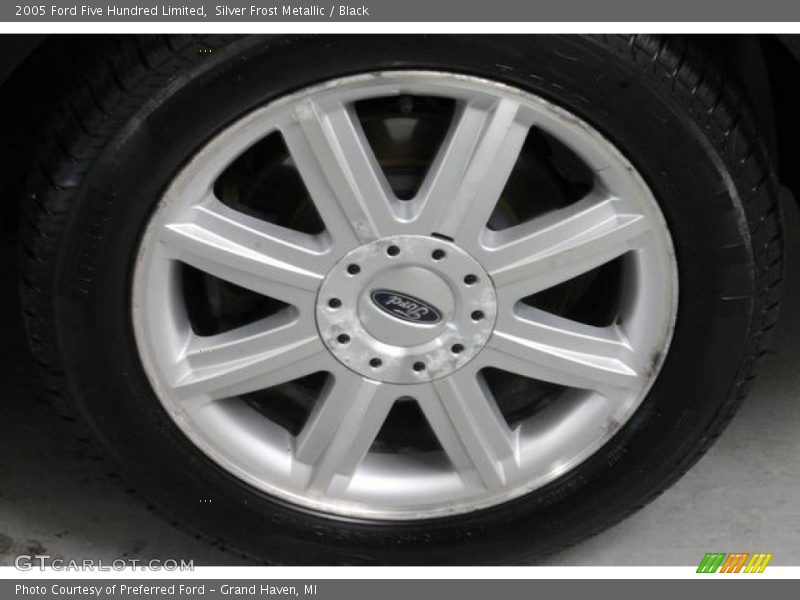 Silver Frost Metallic / Black 2005 Ford Five Hundred Limited