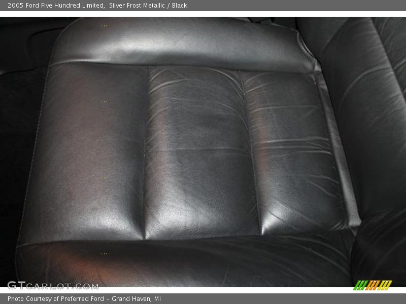 Silver Frost Metallic / Black 2005 Ford Five Hundred Limited