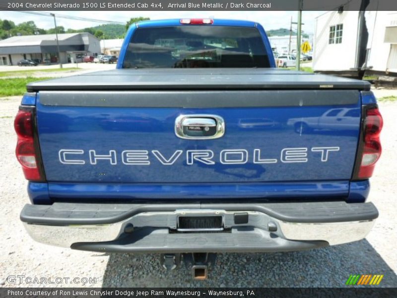 Arrival Blue Metallic / Dark Charcoal 2004 Chevrolet Silverado 1500 LS Extended Cab 4x4