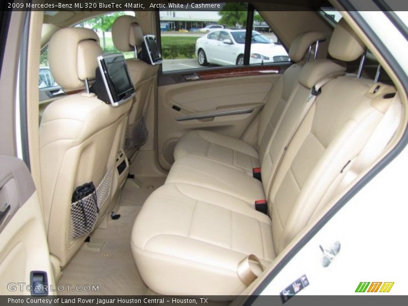 Arctic White / Cashmere 2009 Mercedes-Benz ML 320 BlueTec 4Matic