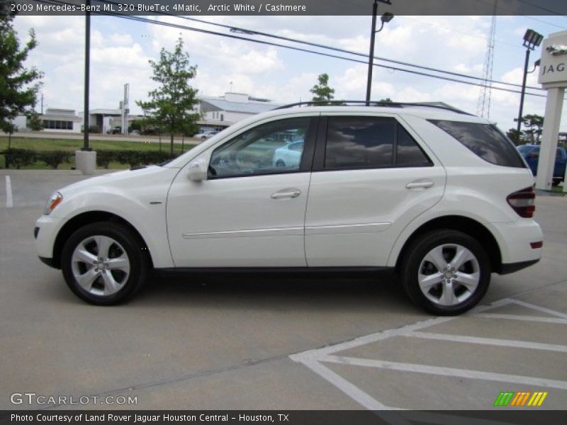 Arctic White / Cashmere 2009 Mercedes-Benz ML 320 BlueTec 4Matic