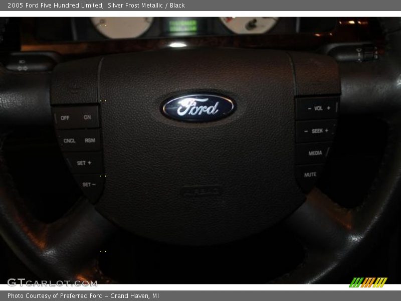 Silver Frost Metallic / Black 2005 Ford Five Hundred Limited