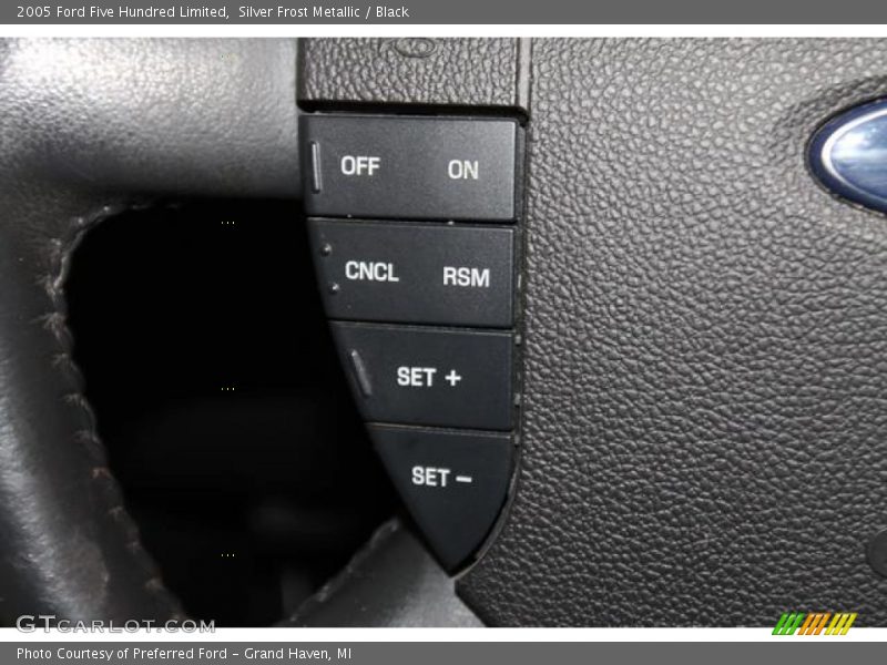 Silver Frost Metallic / Black 2005 Ford Five Hundred Limited