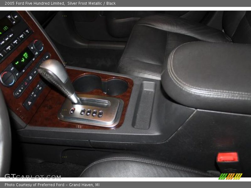 Silver Frost Metallic / Black 2005 Ford Five Hundred Limited