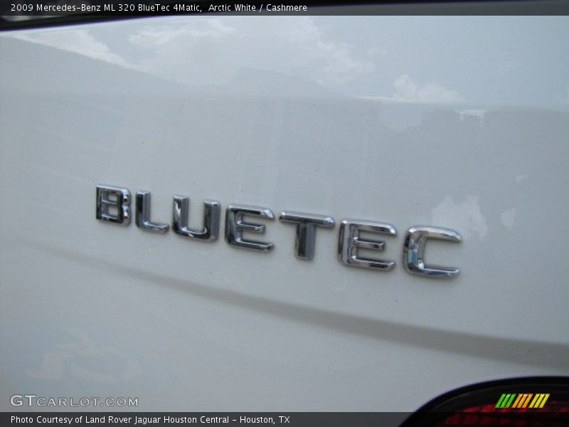 Arctic White / Cashmere 2009 Mercedes-Benz ML 320 BlueTec 4Matic