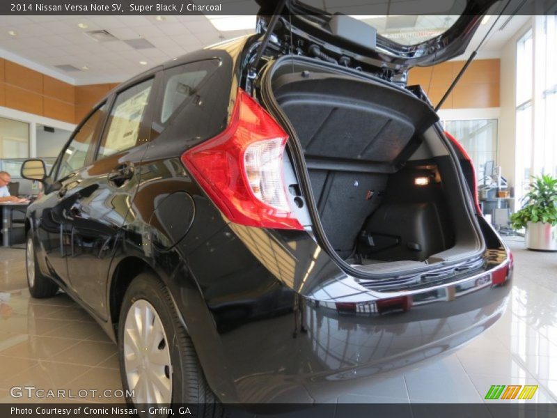  2014 Versa Note SV Trunk