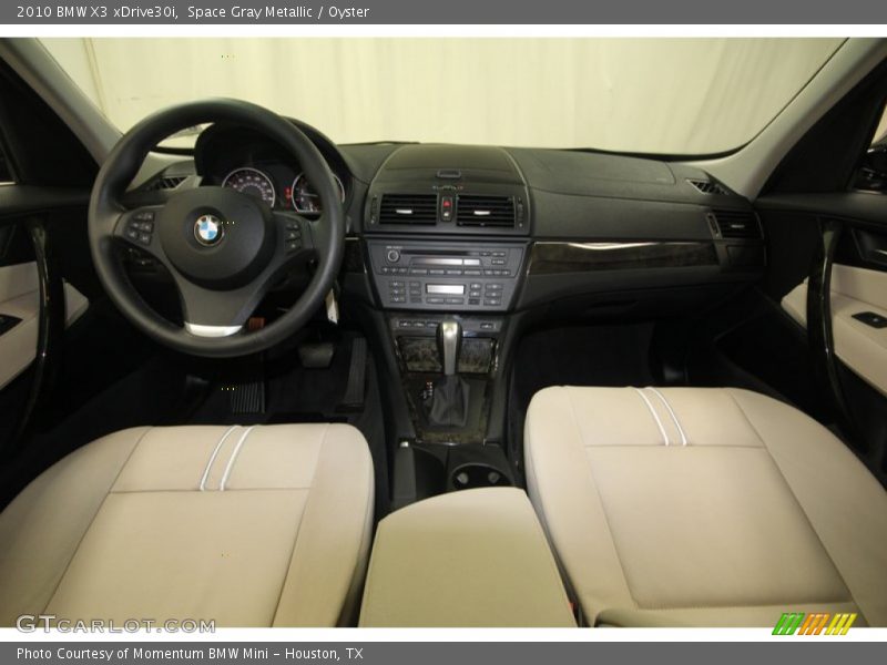 Dashboard of 2010 X3 xDrive30i