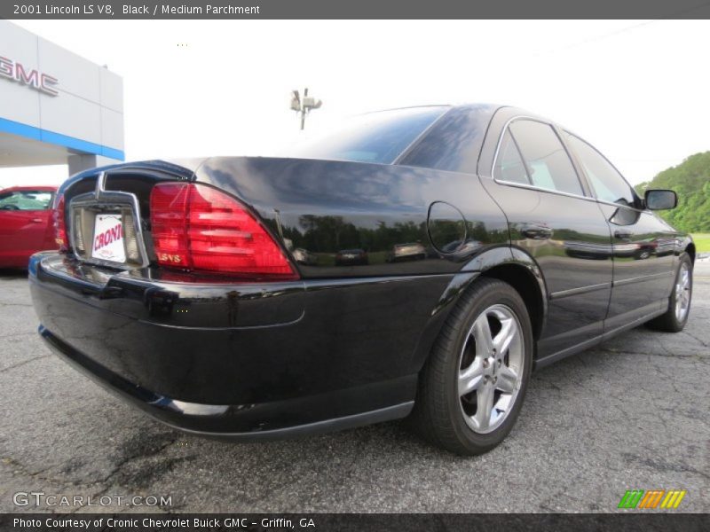 Black / Medium Parchment 2001 Lincoln LS V8