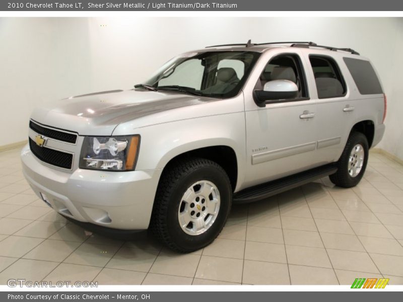 Front 3/4 View of 2010 Tahoe LT