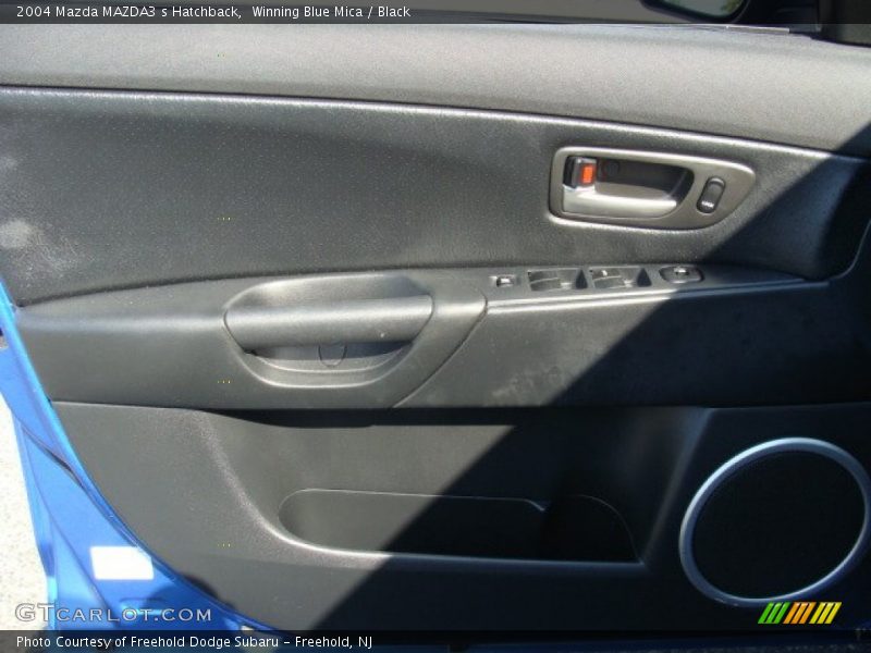 Winning Blue Mica / Black 2004 Mazda MAZDA3 s Hatchback