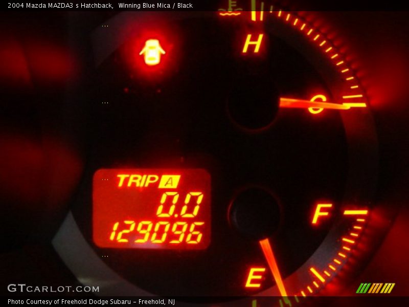 Winning Blue Mica / Black 2004 Mazda MAZDA3 s Hatchback