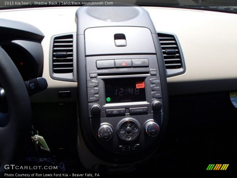 Shadow Black / Sand/Black Houndstooth Cloth 2013 Kia Soul !