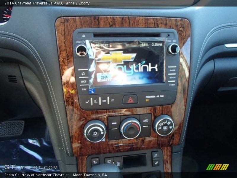 Controls of 2014 Traverse LT AWD