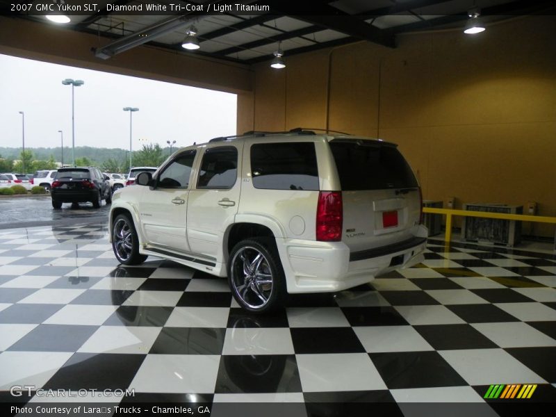 Diamond White Tri-Coat / Light Titanium 2007 GMC Yukon SLT