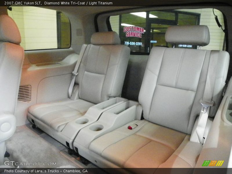 Diamond White Tri-Coat / Light Titanium 2007 GMC Yukon SLT