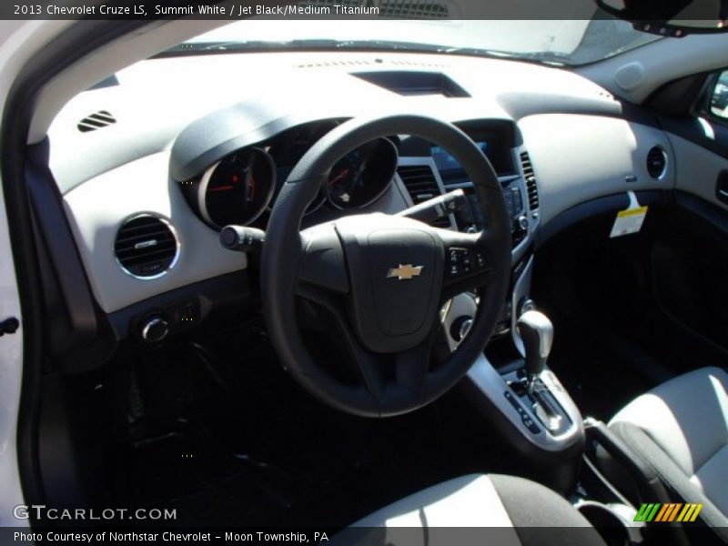 Summit White / Jet Black/Medium Titanium 2013 Chevrolet Cruze LS