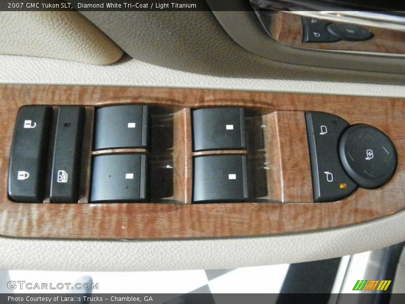 Diamond White Tri-Coat / Light Titanium 2007 GMC Yukon SLT