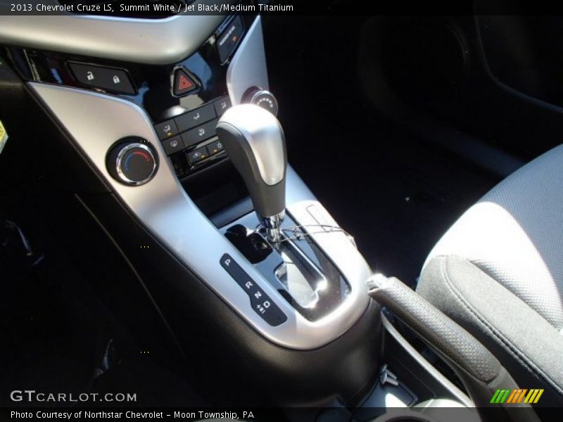 Summit White / Jet Black/Medium Titanium 2013 Chevrolet Cruze LS