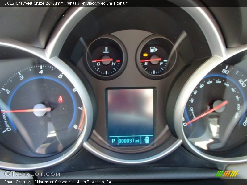 Summit White / Jet Black/Medium Titanium 2013 Chevrolet Cruze LS
