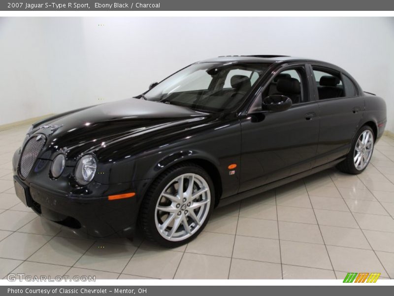 Front 3/4 View of 2007 S-Type R Sport