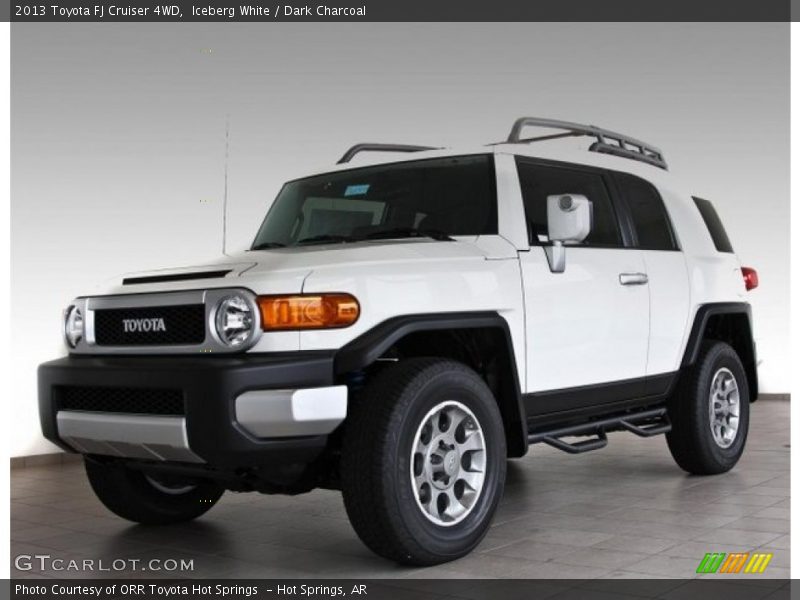 Iceberg White / Dark Charcoal 2013 Toyota FJ Cruiser 4WD