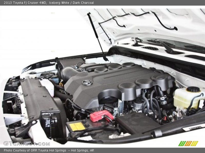 Iceberg White / Dark Charcoal 2013 Toyota FJ Cruiser 4WD