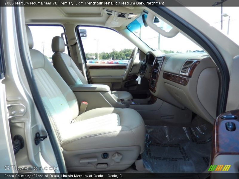 Light French Silk Metallic / Medium Dark Parchment 2005 Mercury Mountaineer V8 Premier