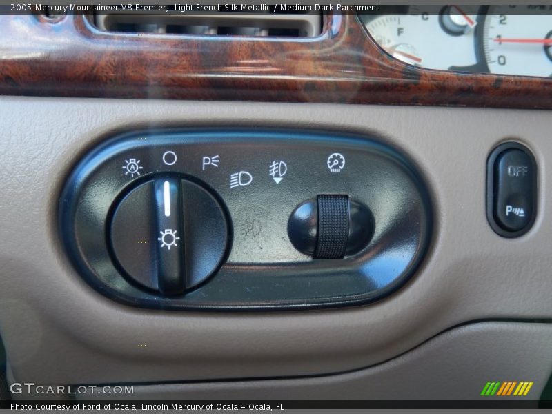 Light French Silk Metallic / Medium Dark Parchment 2005 Mercury Mountaineer V8 Premier