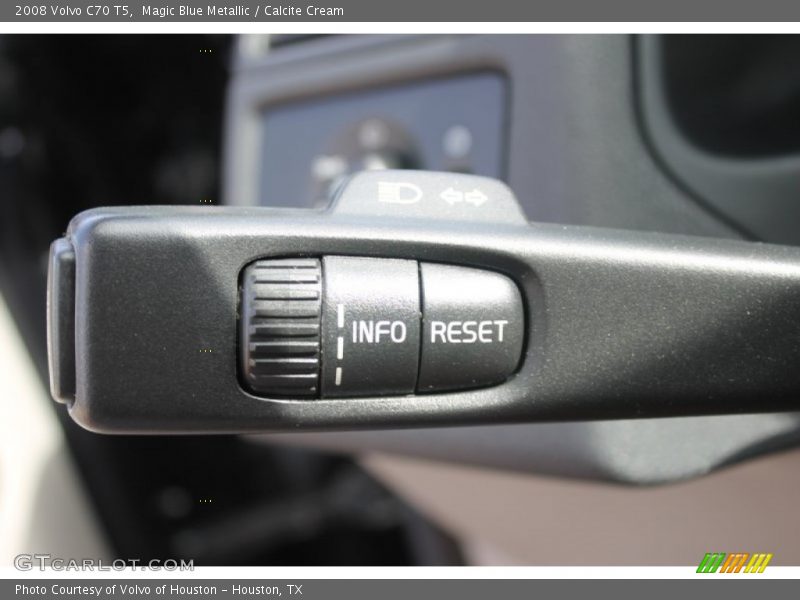 Magic Blue Metallic / Calcite Cream 2008 Volvo C70 T5