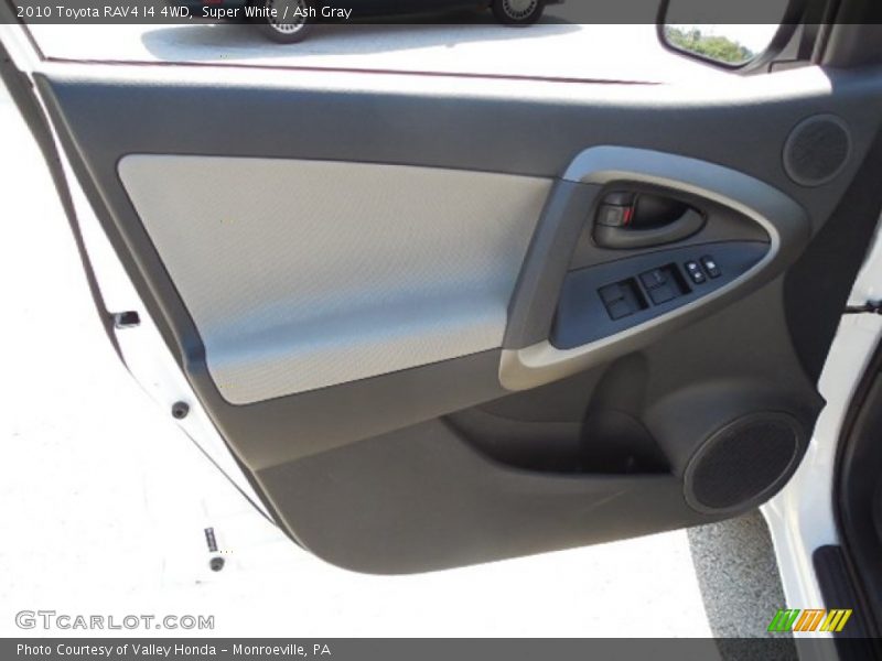 Super White / Ash Gray 2010 Toyota RAV4 I4 4WD