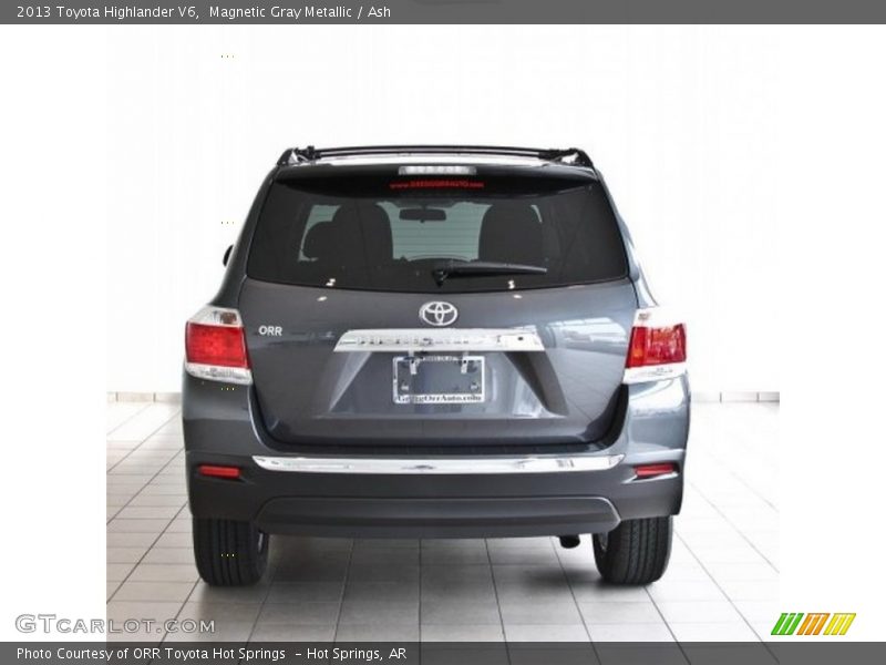 Magnetic Gray Metallic / Ash 2013 Toyota Highlander V6