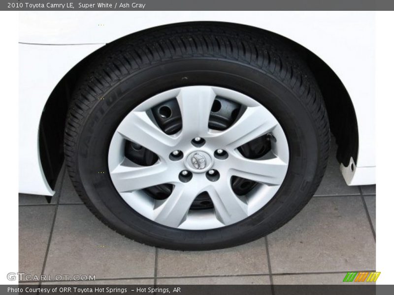 Super White / Ash Gray 2010 Toyota Camry LE