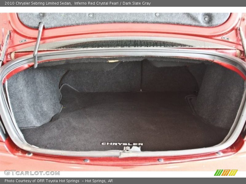  2010 Sebring Limited Sedan Trunk