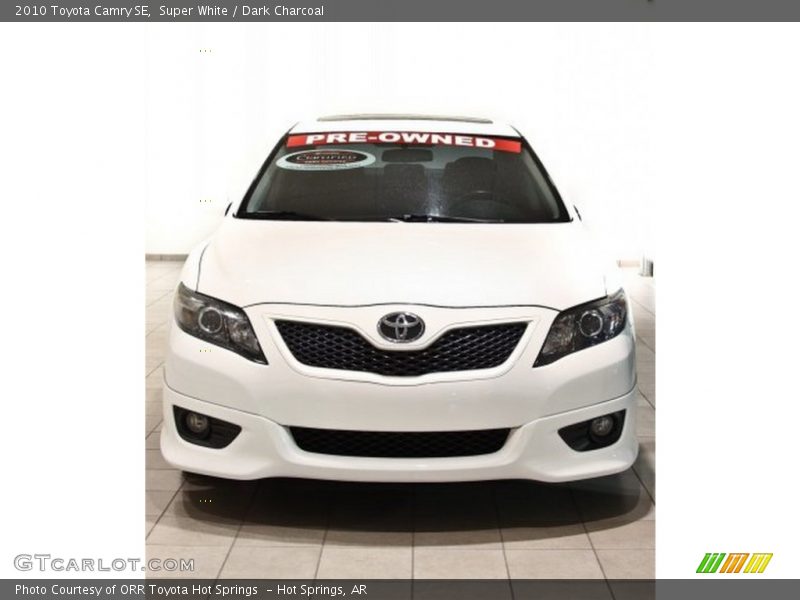 Super White / Dark Charcoal 2010 Toyota Camry SE