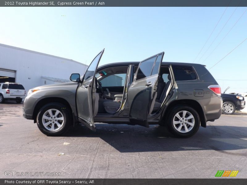 Cypress Green Pearl / Ash 2012 Toyota Highlander SE