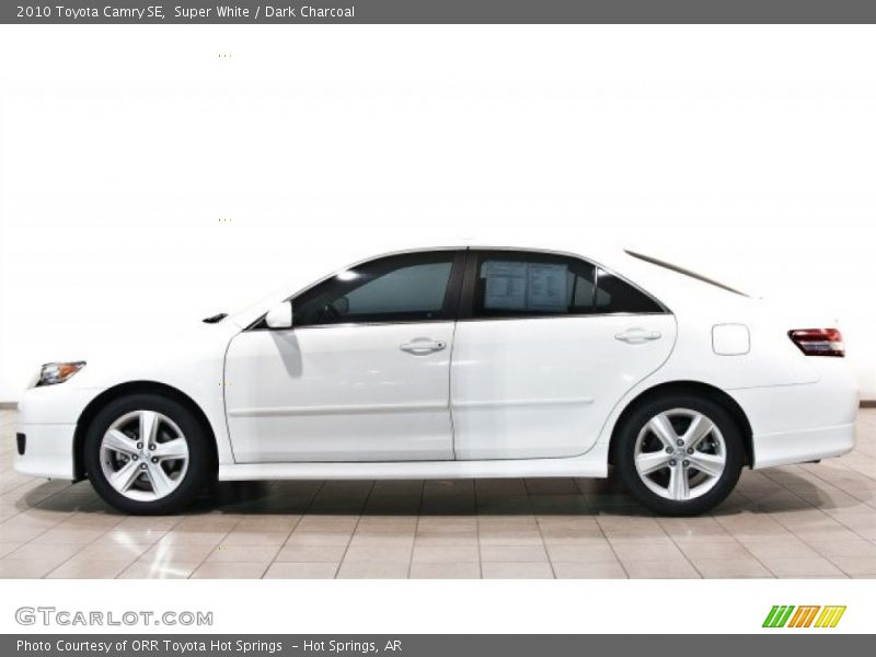 Super White / Dark Charcoal 2010 Toyota Camry SE