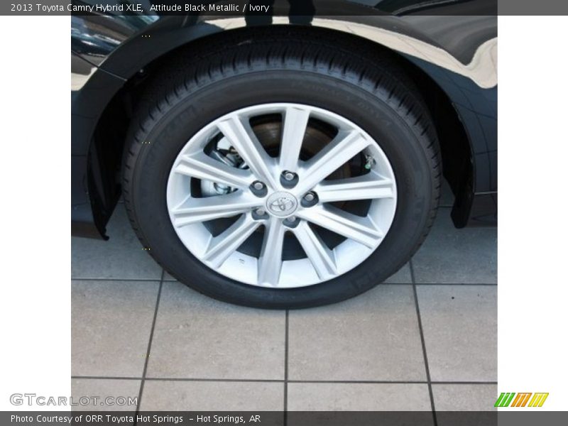Attitude Black Metallic / Ivory 2013 Toyota Camry Hybrid XLE