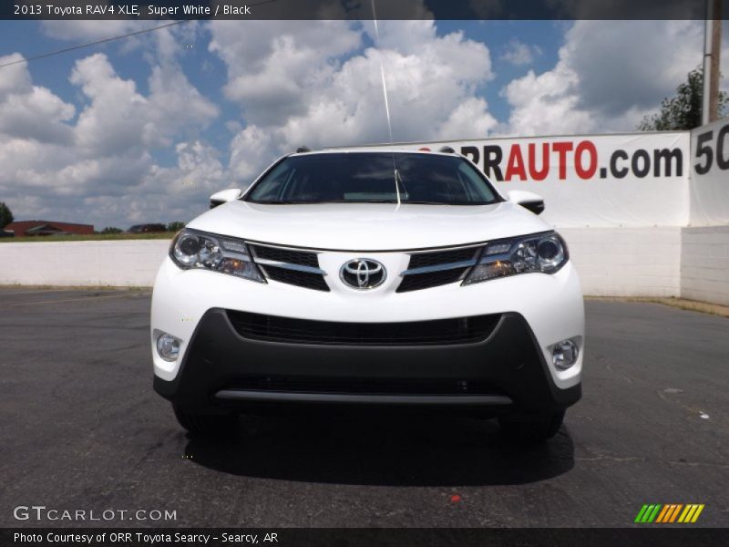 Super White / Black 2013 Toyota RAV4 XLE
