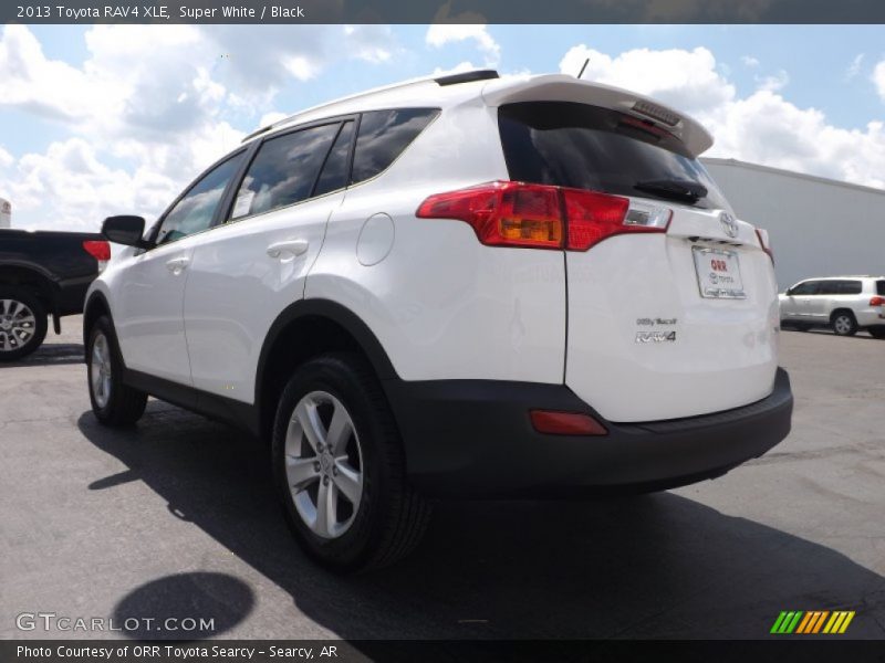 Super White / Black 2013 Toyota RAV4 XLE