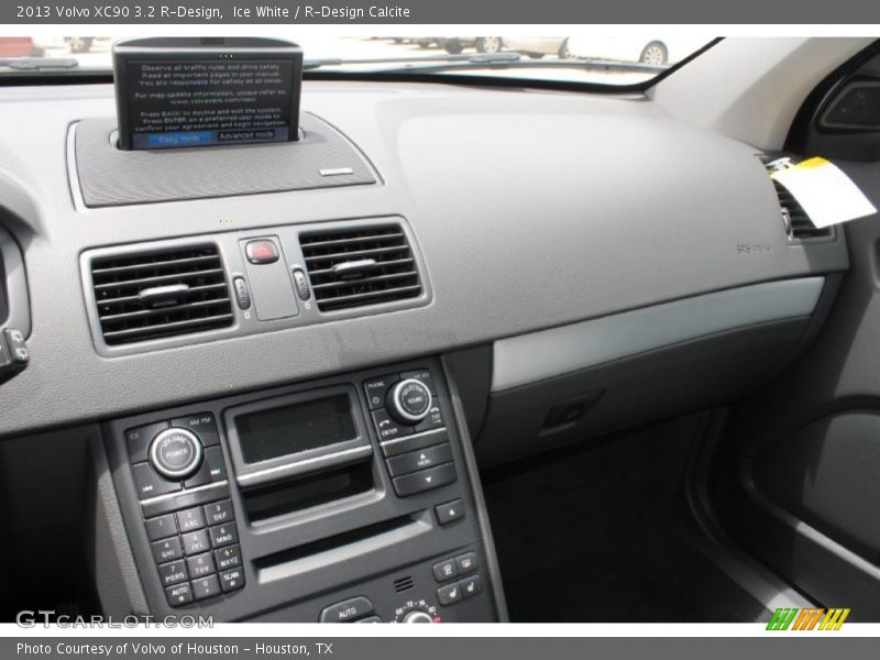 Dashboard of 2013 XC90 3.2 R-Design