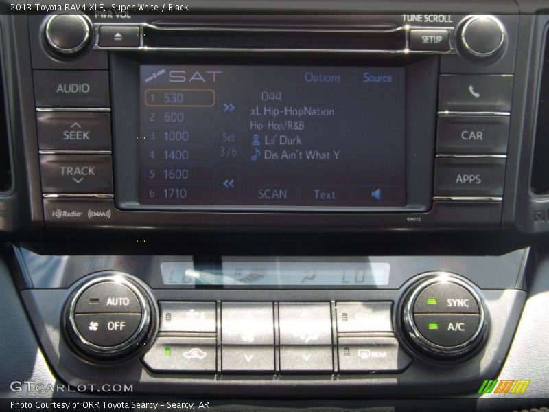 Super White / Black 2013 Toyota RAV4 XLE