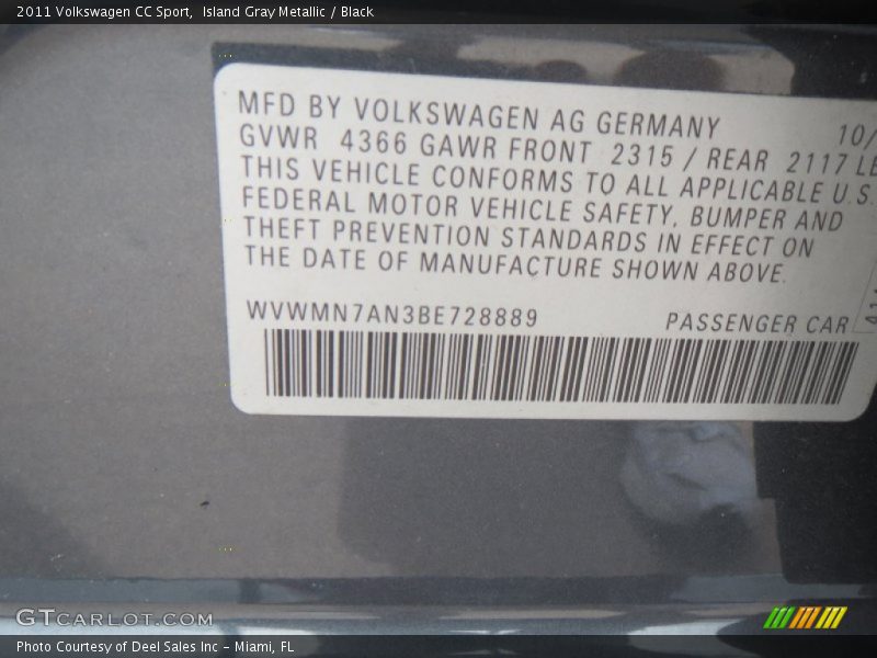 Island Gray Metallic / Black 2011 Volkswagen CC Sport