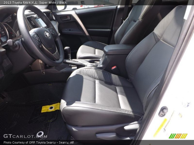 Super White / Black 2013 Toyota RAV4 XLE