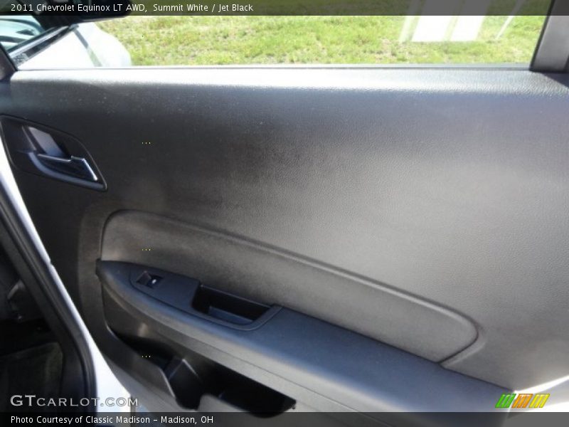 Summit White / Jet Black 2011 Chevrolet Equinox LT AWD