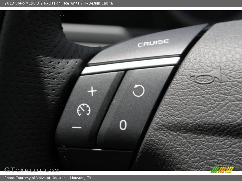 Controls of 2013 XC90 3.2 R-Design