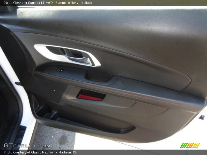 Summit White / Jet Black 2011 Chevrolet Equinox LT AWD