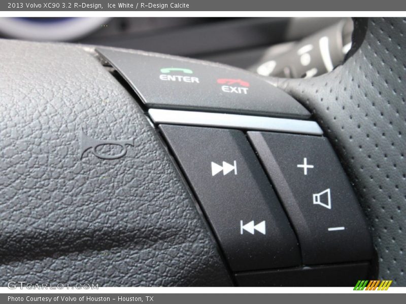 Controls of 2013 XC90 3.2 R-Design